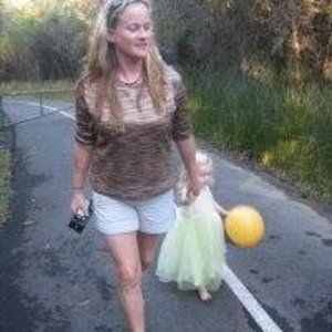 Meet your Posher, Larissa